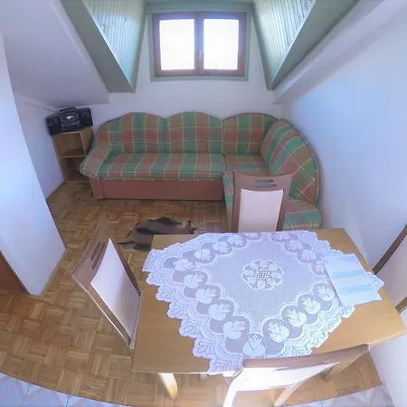 Orange Apartment's Repic Apartment *