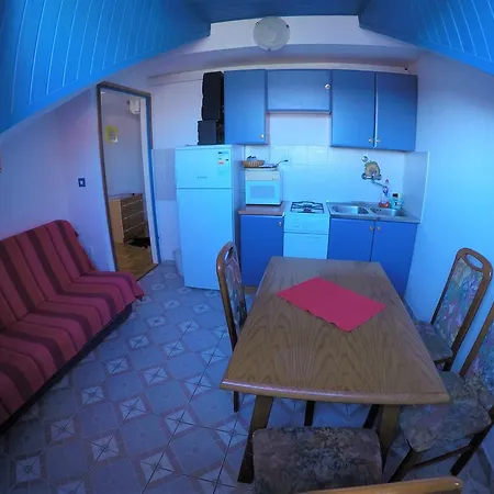 Orange Apartment's Repic Apartman