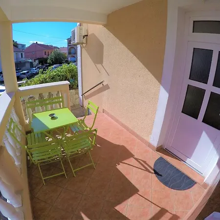 Orange Apartment's Repic Apartman