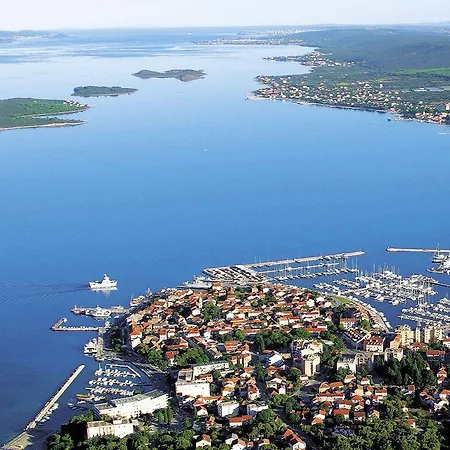 Apartman Orange Apartment's Repic *