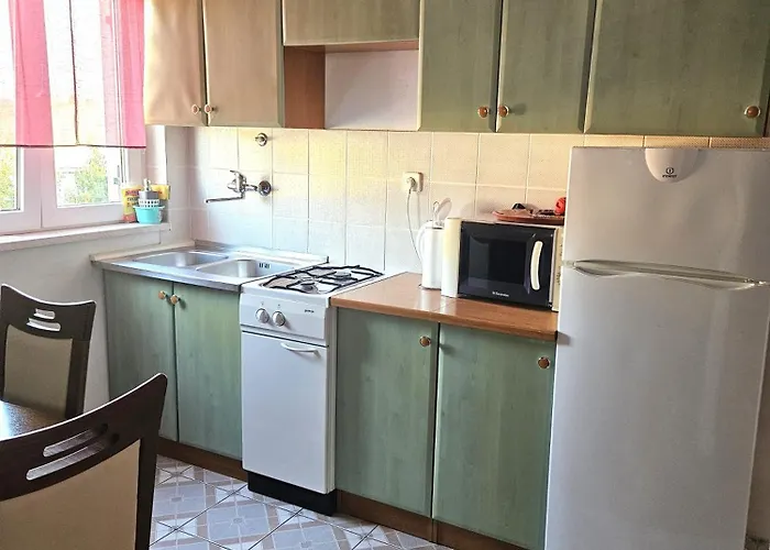 Orange Apartment's Repic