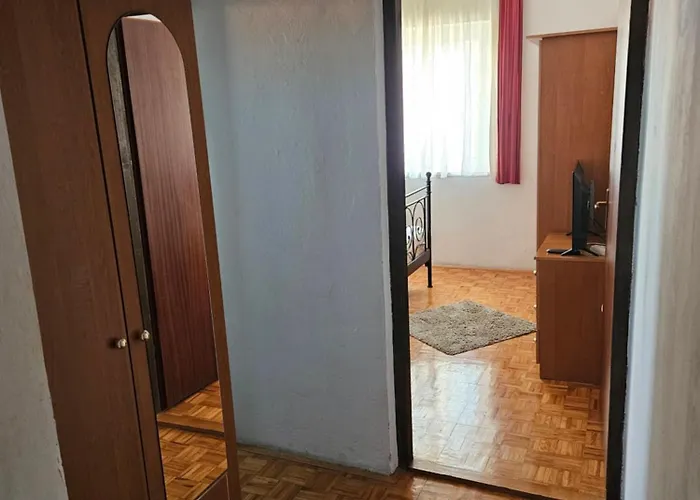 Orange Apartment's Repic 아파트 비오그라드나모루
