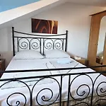 Orange Apartment's Repic * بيوغْغاد نا موغو