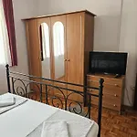 Orange Apartment's Repic شقة بيوغْغاد نا موغو