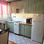 Orange Apartment's Repic
