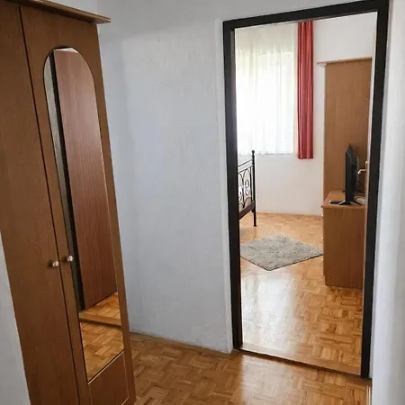Orange Apartment's Repic Biograd Na Moru
