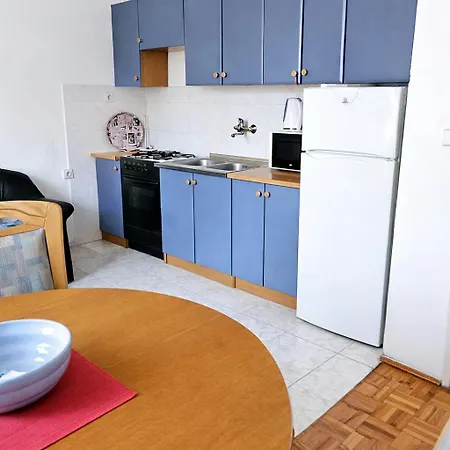 Apartment Orange Apartment's Repic *