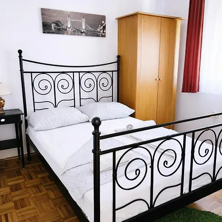 Orange Apartment's Repic Biograd Na Moru