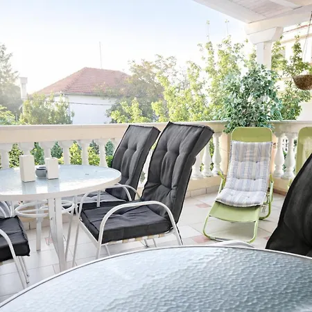 Orange Apartment's Repic Biograd Na Moru