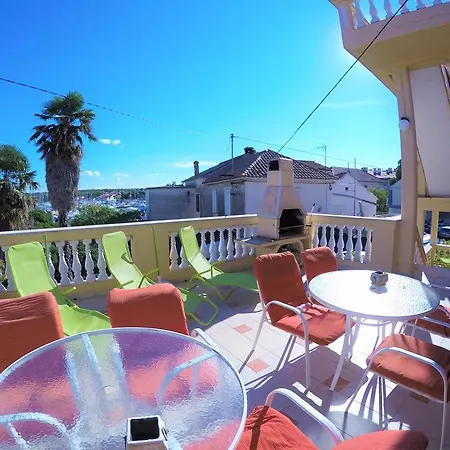 Orange Apartment's Repic *